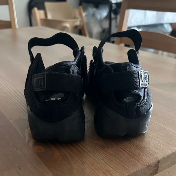 Nike air rift breathe triple black sneakers - Picture 2 of 3